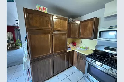 9501 Castlewood Street, Oakland, CA 94603 - Photo 10