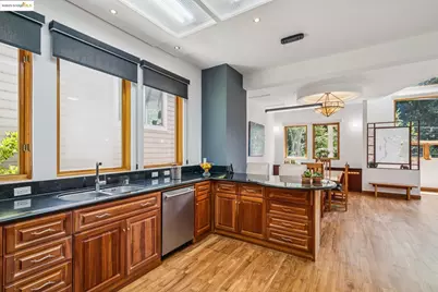 7723 Claremont Ave, Berkeley, CA 94705 - Photo 18