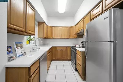 1407 Forest Run, Hercules, CA 94547 - Photo 16