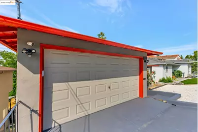 6941 Outlook Ave, Oakland, CA 94605 - Photo 4