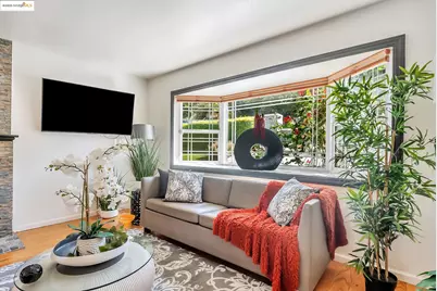 6941 Outlook Ave, Oakland, CA 94605 - Photo 12