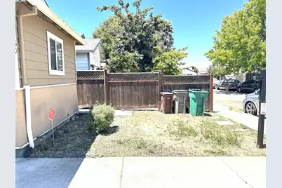 10580 Creekside, Oakland, CA 94603 - Photo 24