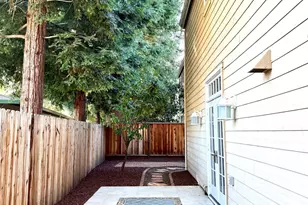 54 Village Square Pl, Pleasant Hill, CA 94523 - Photo 18