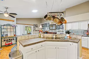 1995 Edgeview Way, Discovery Bay, CA 94505 - Photo 10