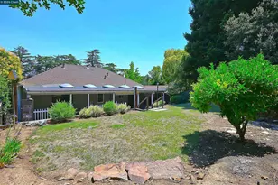 3810 Canyon Way, Martinez, CA 94553 - Photo 18