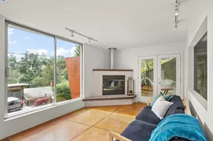 1828 Arrowhead Dr, Oakland, CA 94611 - Photo 16