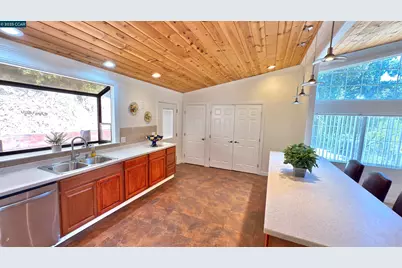 5935 Sunrise Ct, Lower Lake, CA 95457 - Photo 6