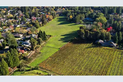 1015 Borrette Court, Napa, CA 94558 - Photo 16