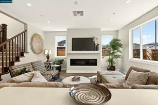 2250 Vandeleur Dr, Napa, CA 94558 - Photo 10