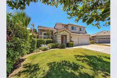 2352 Gretchen Elizabeth Ct, Tracy, CA 95377 - Photo 2