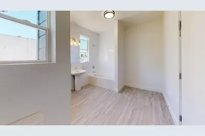 2327 San Pablo Ave, Oakland, CA 94612 - Photo 4