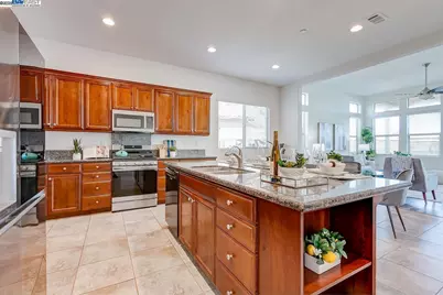 1440 Riva Trigoso Dr, Manteca, CA 95337 - Photo 22