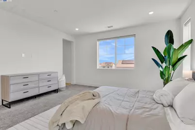 5946 Markham Dr, Tracy, CA 95377 - Photo 14