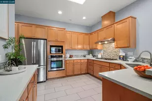 401 Seville Ln, Walnut Creek, CA 94598 - Photo 12