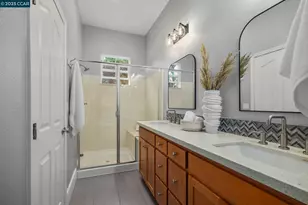 401 Seville Ln, Walnut Creek, CA 94598 - Photo 18