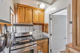 1706 Center St, Oakland, CA 94607 - Photo 8