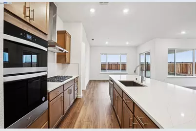 17618 Brightwood Avenue, Lathrop, CA 95330 - Photo 12