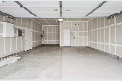 17618 Brightwood Avenue, Lathrop, CA 95330 - Photo 36