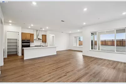 17618 Brightwood Avenue, Lathrop, CA 95330 - Photo 6