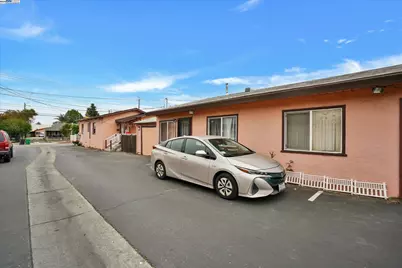 21806 Meekland Ave, Hayward, CA 94541 - Photo 8