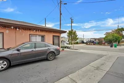 21806 Meekland Ave, Hayward, CA 94541 - Photo 38