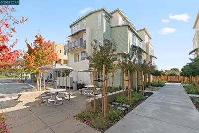 27263 Lumina Ct, Hayward, CA 94544 - Photo 24