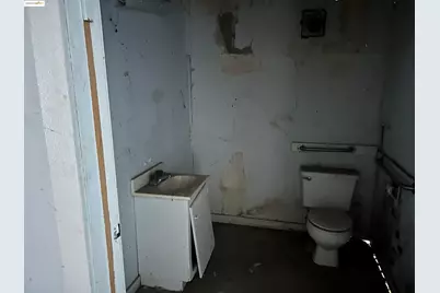 39 Main St, Isleton, CA 95641 - Photo 18