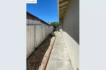 137 El Dorado Dr, Pittsburg, CA 94565 - Photo 4