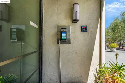 567 Oakland Ave. #101, Oakland, CA 94611 - Photo 20