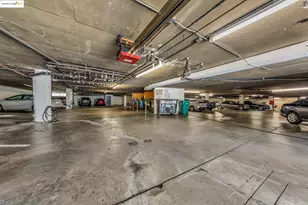 567 Oakland Ave, Oakland, CA 94611 - Photo 38