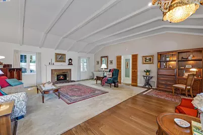 2863 Burton Dr, Oakland, CA 94611 - Photo 10