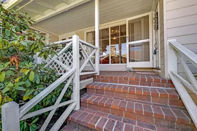 2863 Burton Dr, Oakland, CA 94611 - Photo 6