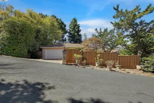 2863 Burton Dr, Oakland, CA 94611 - Photo 2