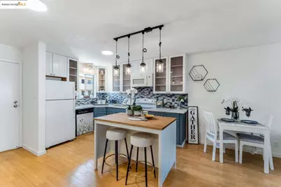 325 Kitty Hawk Rd #UNIT 207, Alameda, CA 94501 - Photo 2