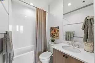 1660 Clement Ave, Alameda, CA 94501 - Photo 18