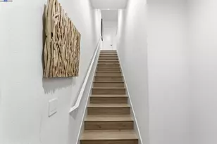 1660 Clement Ave, Alameda, CA 94501 - Photo 8