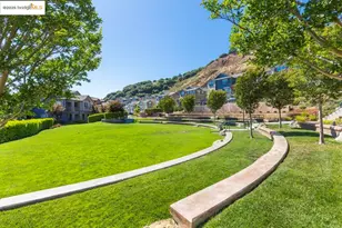 6443 Blue Rock Ct, Oakland, CA 94605 - Photo 52