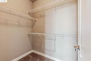 6443 Blue Rock Ct, Oakland, CA 94605 - Photo 32