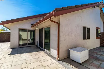 943 Coral Ridge Cir, Rodeo, CA 94572 - Photo 12