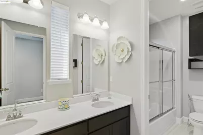 536 Aster St, Vacaville, CA 95688 - Photo 34