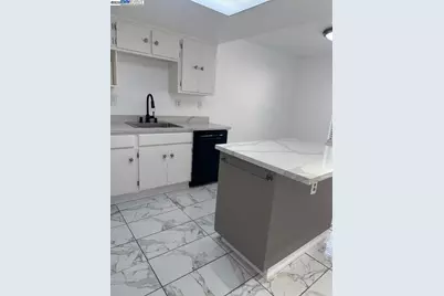 1021 Santa Ines Ct, Oakland, CA 94601 - Photo 20