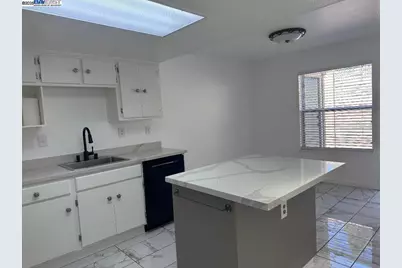 1021 Santa Ines Ct, Oakland, CA 94601 - Photo 18