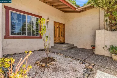 920 Palmer Rd, Walnut Creek, CA 94596 - Photo 2