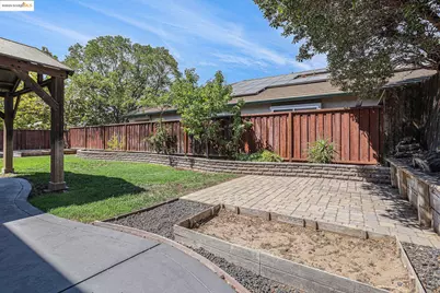 11 Pinenut Ct, Oakley, CA 94561 - Photo 42