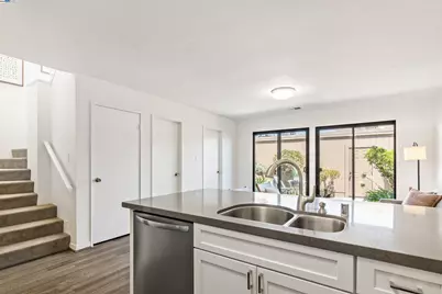 3334 Solomon Ln, Alameda, CA 94502 - Photo 14