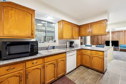 6578 Callisch, Fresno, CA 93710 - Photo 10