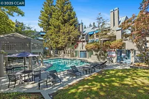1063 Foxchase Dr, San Jose, CA 95123 - Photo 22