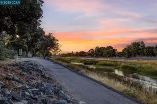 34926 Moina Shaiq Cmn, Fremont, CA 94555 - Photo 36