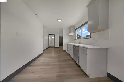 1604 57th Ave, Oakland, CA 94621 - Photo 6
