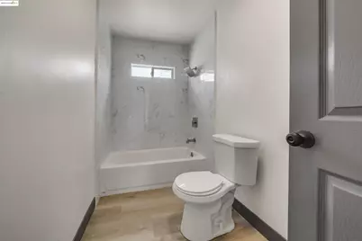 1604 57th Ave, Oakland, CA 94621 - Photo 12